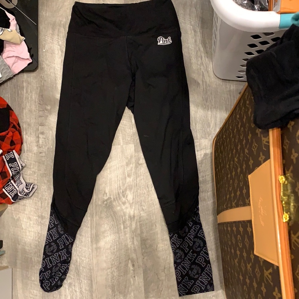 PINK Victoria’s Secret active leggings